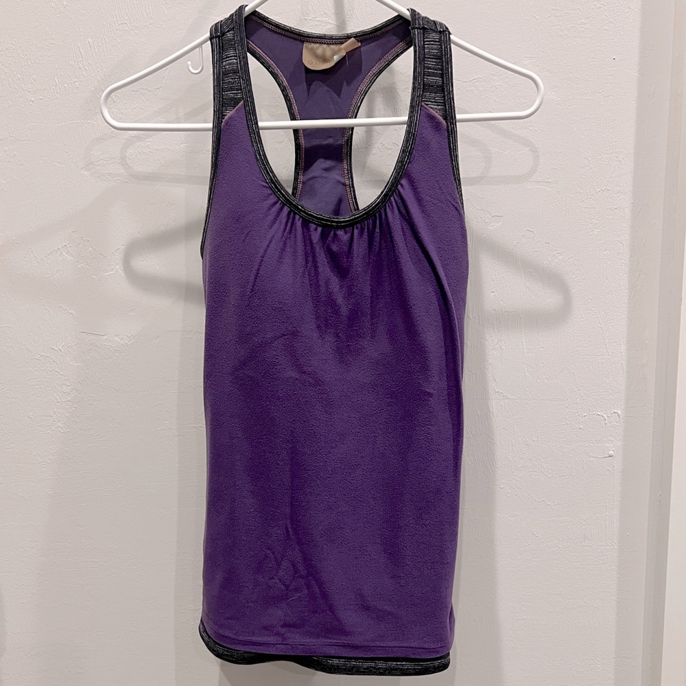 Athleta Tank with shelf bra